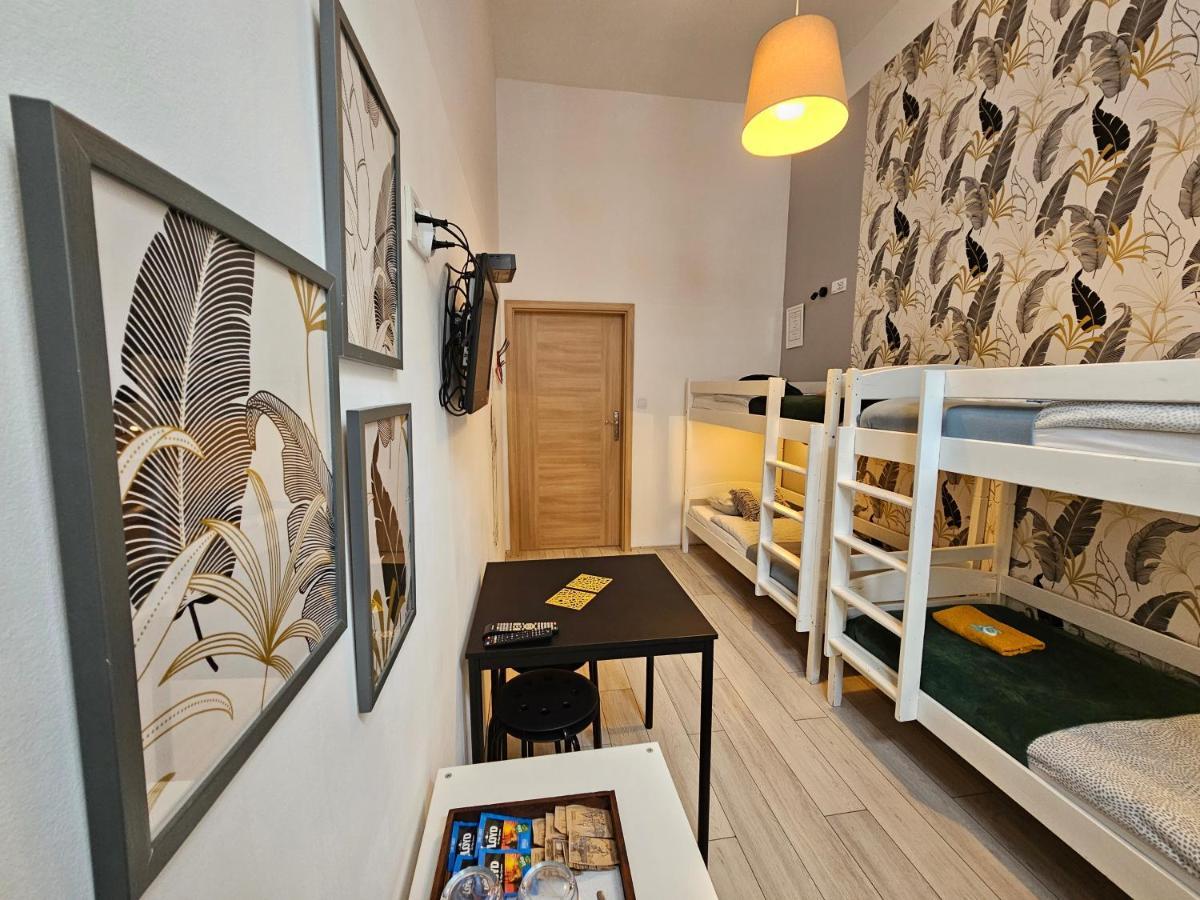 Deja Vu Hostel Varşovia Exterior foto