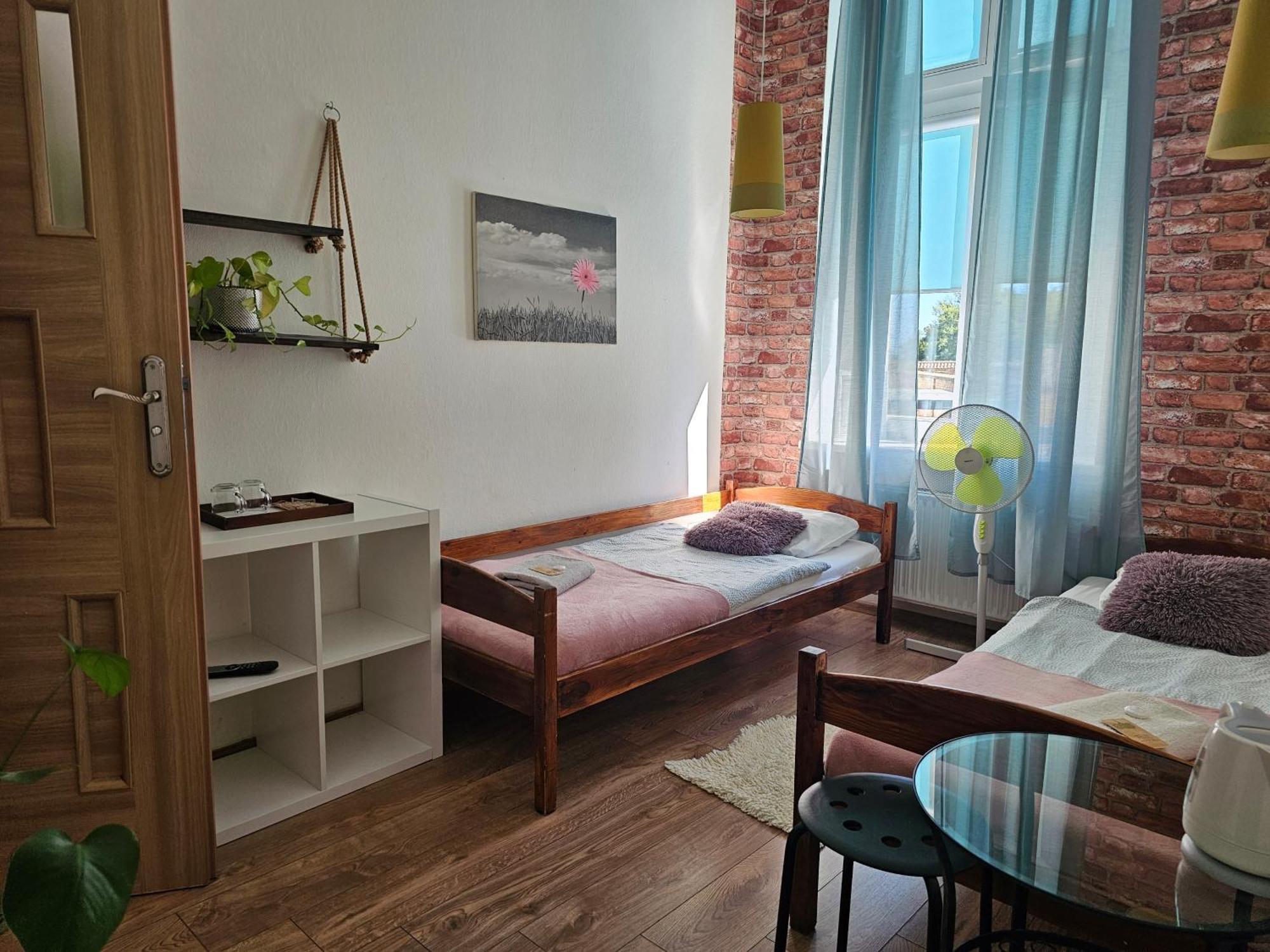 Deja Vu Hostel Varşovia Exterior foto